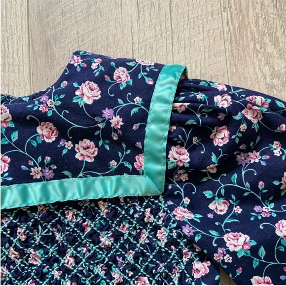 Vintage Polly Flinders Navy Blue Floral Hand Smocked Dress Sz 6 - Picture 3 of 13